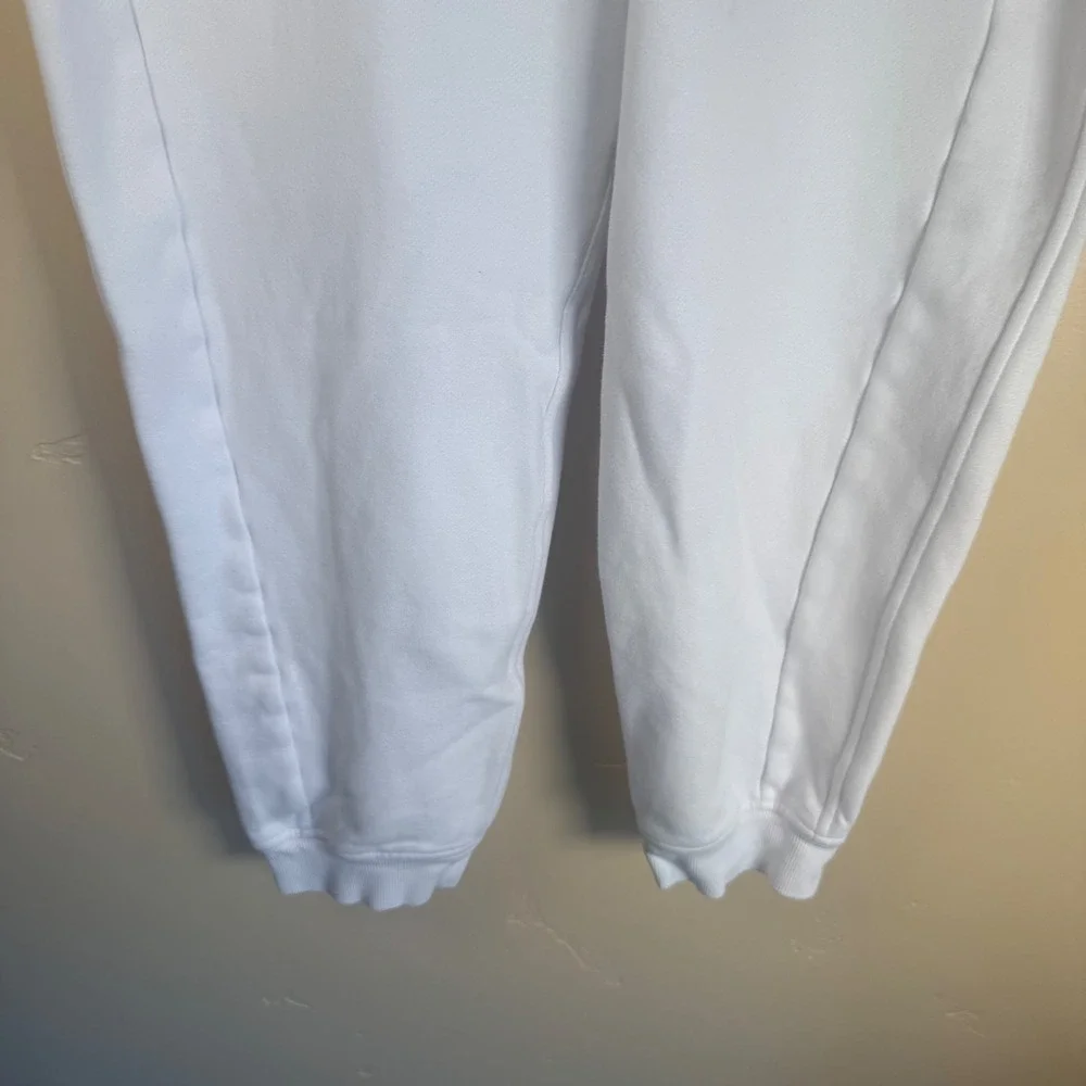Lululemon Scuba High-Rise Jogger Womens 4 White 7/8 Length‎ Fleece Sweatpants